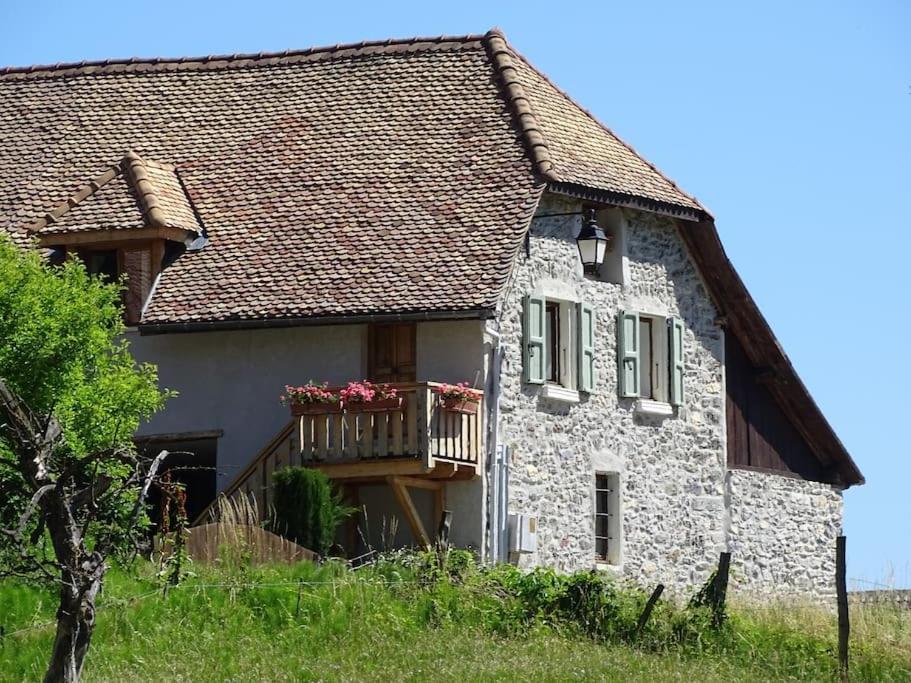 Gite De Charme : La Grange Au Lac Azur Treffort  Экстерьер фото